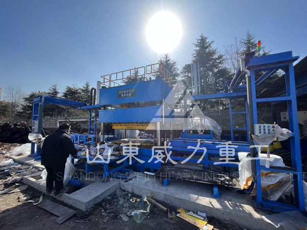 630噸整形校正油壓機(jī)用戶現(xiàn)場(chǎng)